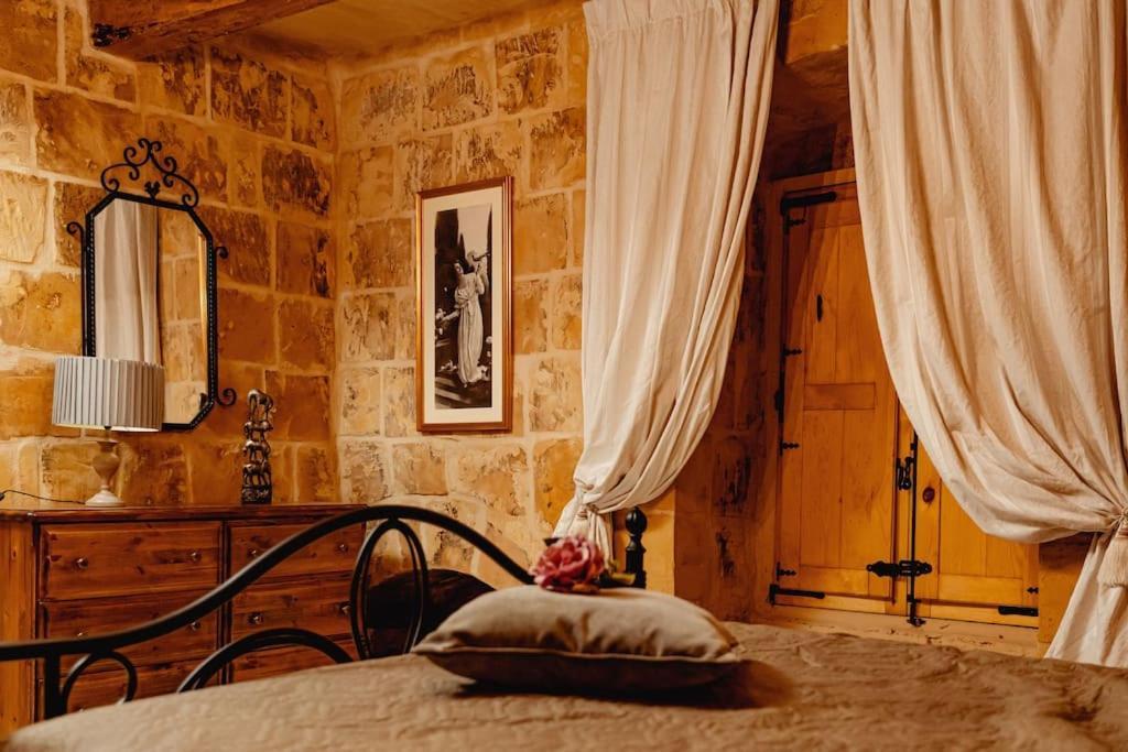 Enchanting 2Bdr Townhouse In Valletta Centre! Екстер'єр фото