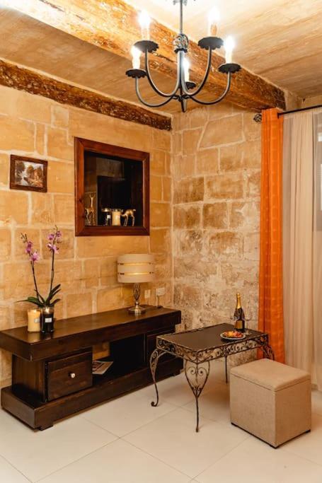 Enchanting 2Bdr Townhouse In Valletta Centre! Екстер'єр фото