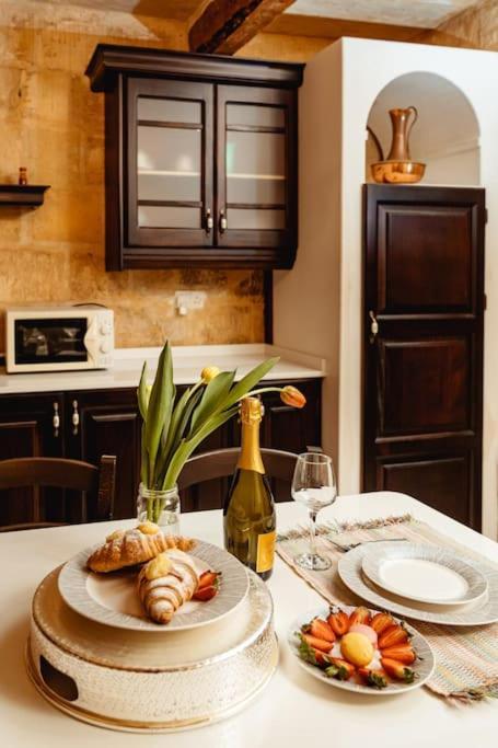 Enchanting 2Bdr Townhouse In Valletta Centre! Екстер'єр фото