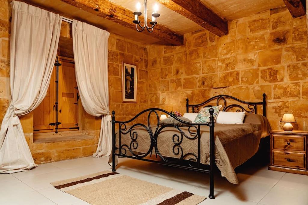 Enchanting 2Bdr Townhouse In Valletta Centre! Екстер'єр фото